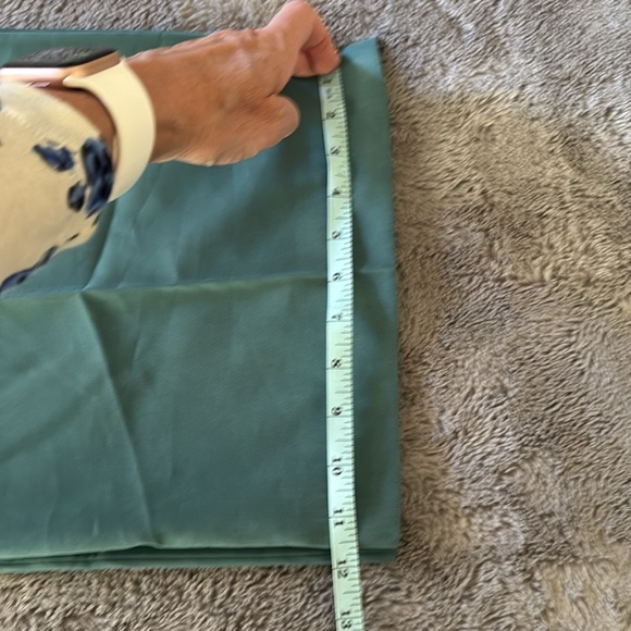 ZARA, FLOWY PLEATED PANTS
BOTTLE GREEN - Picture 13 of 13